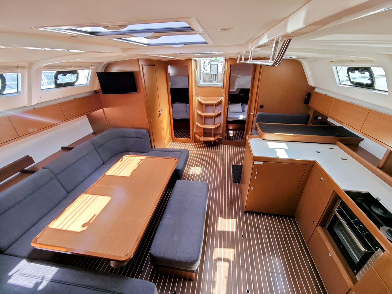 Bavaria Cruiser 51 — photo 10
