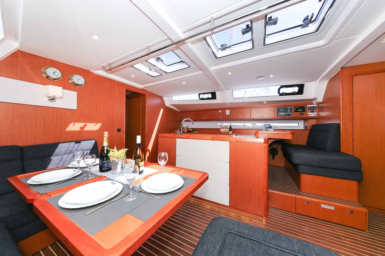 Bavaria Cruiser 56 - 5 + 1 cab. — photo 12