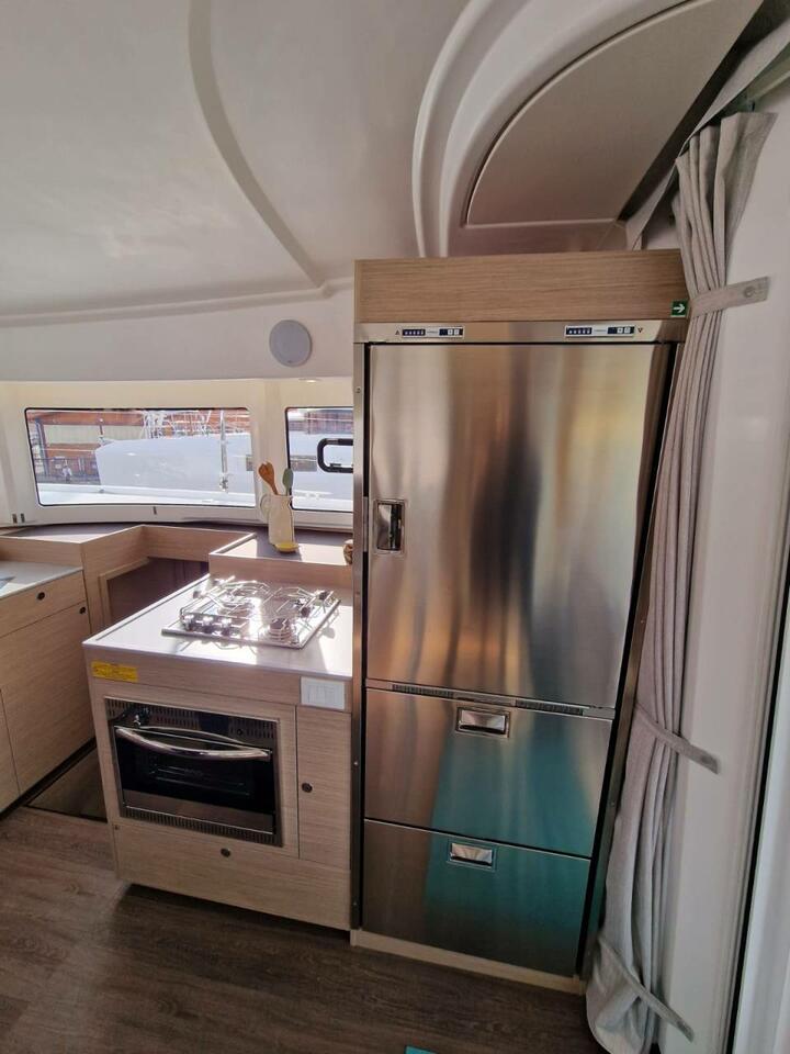 Lagoon 38 - 4 + 2 cab. — photo 14