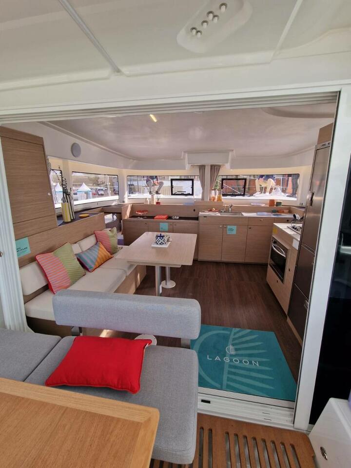 Lagoon 38 - 4 + 2 cab. — photo 15
