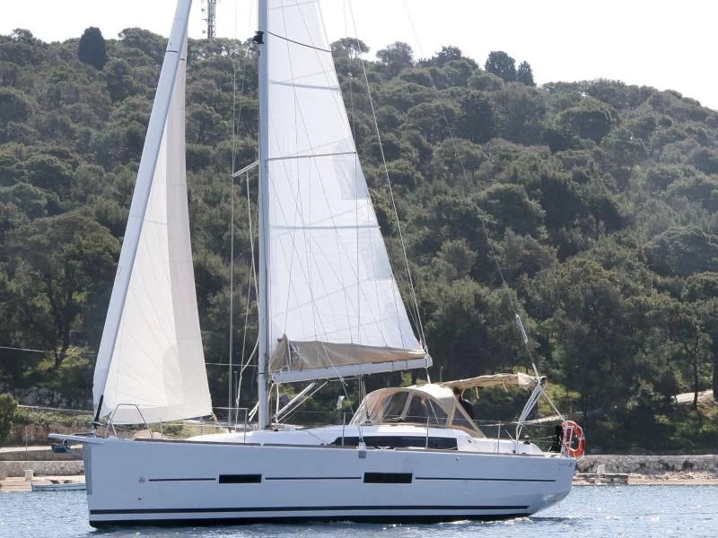 Dufour 382 GL — photo 1