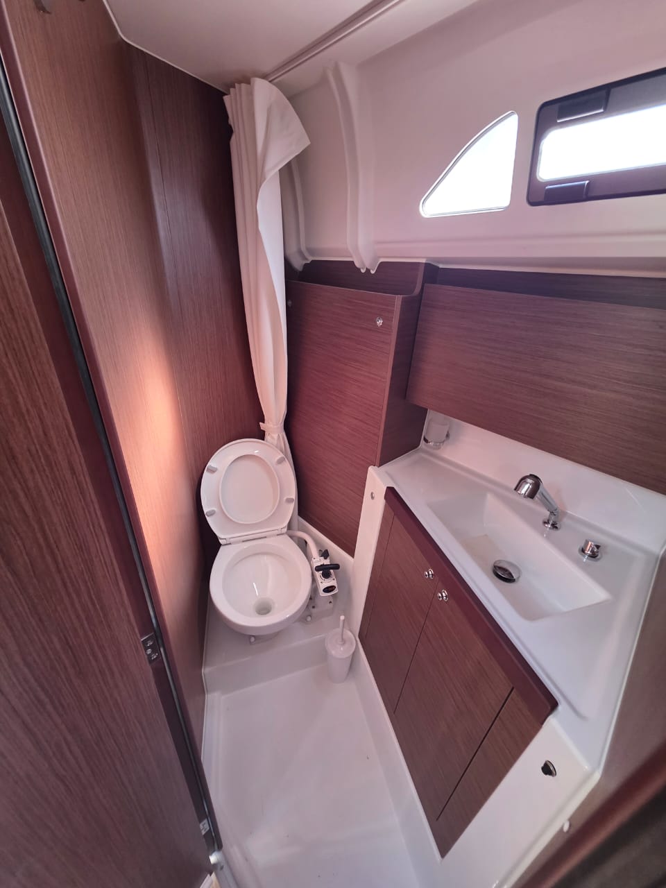 Oceanis 40.1 — photo 10