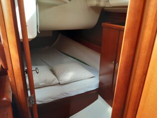 Dufour 425 GL — photo 10