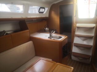 Sun Odyssey 30i — photo 7