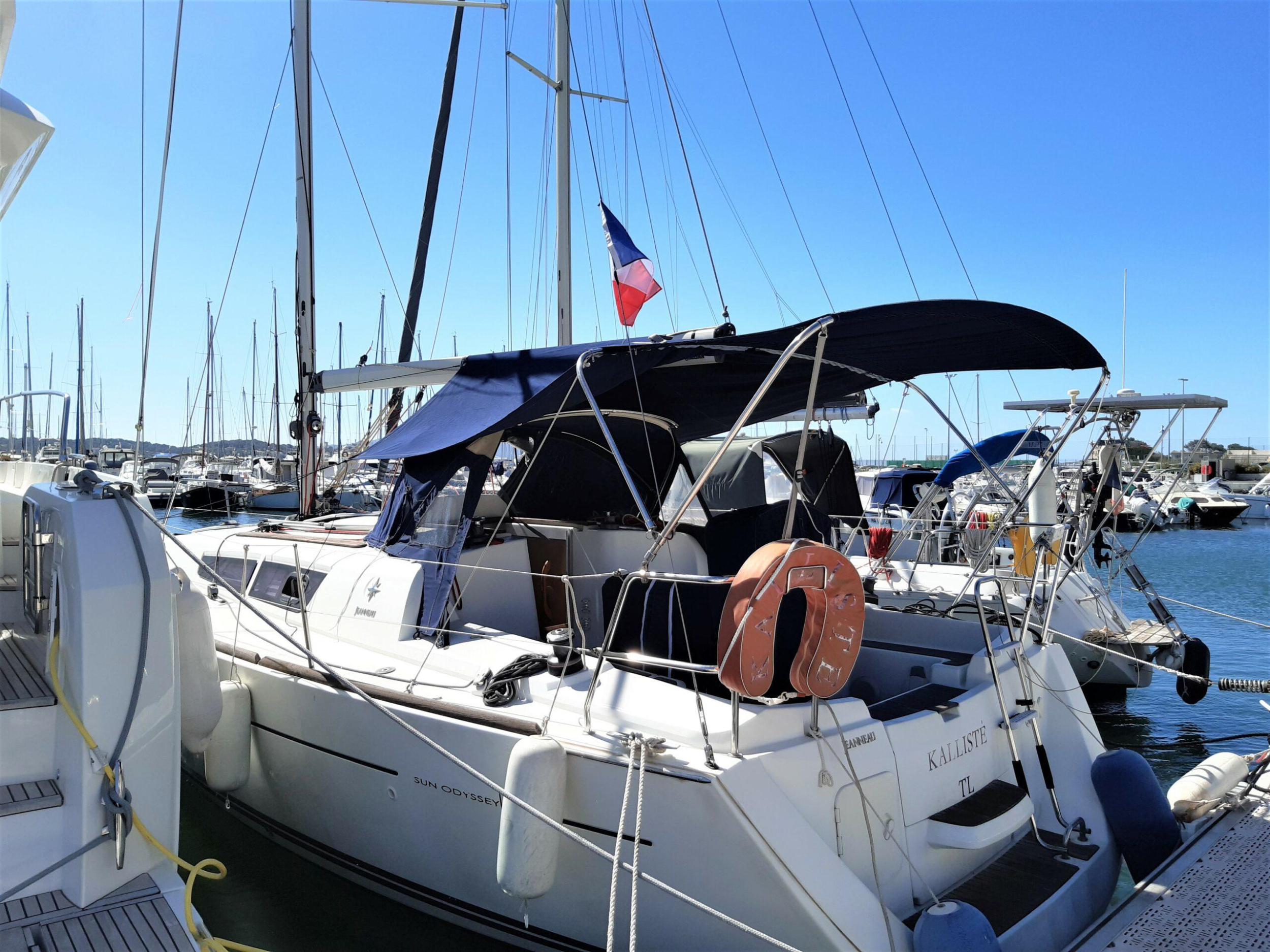 Sun Odyssey 33i - 2 cab. — photo 1