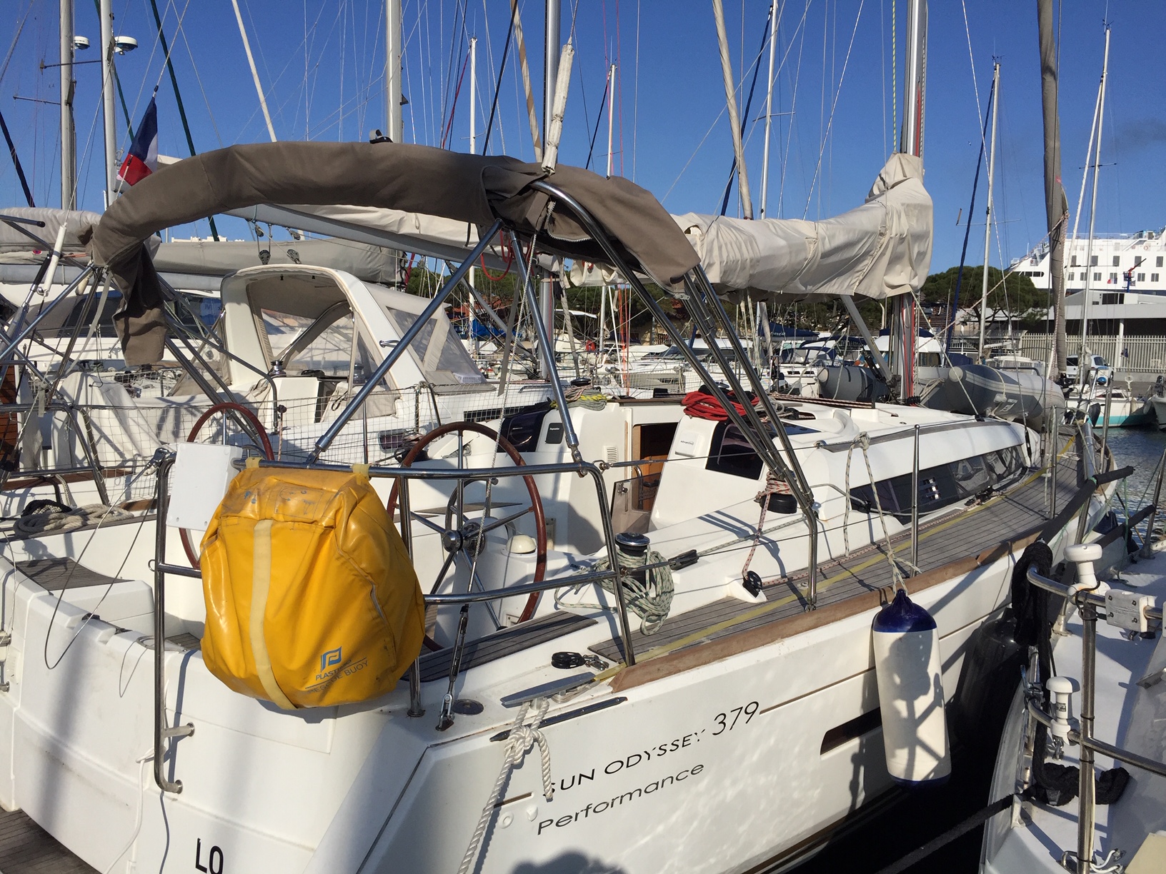 Sun Odyssey 379 — photo 3