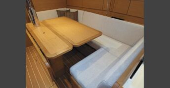 Sun Odyssey 379 — photo 7