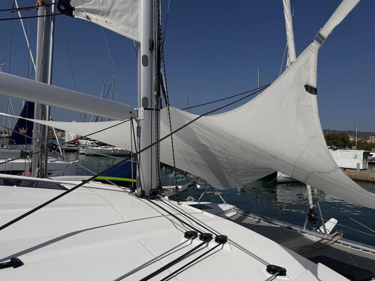 Fountaine Pajot Astrea 42 Maestro — photo 4