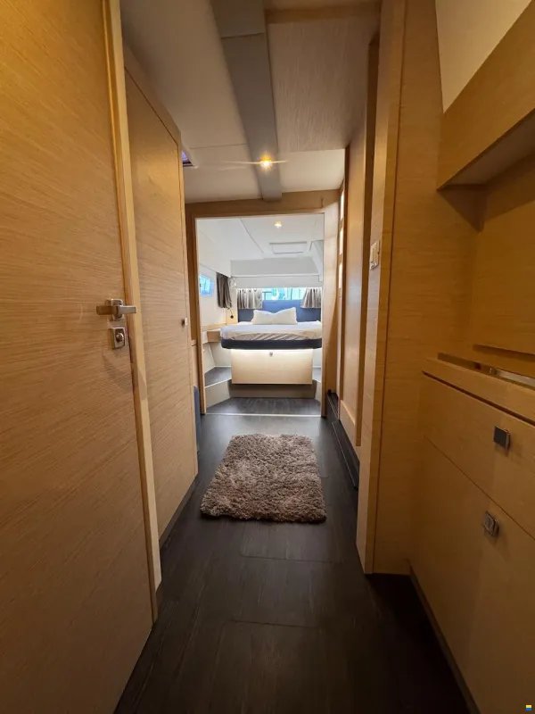 Fountaine Pajot Astrea 42 Maestro — photo 11