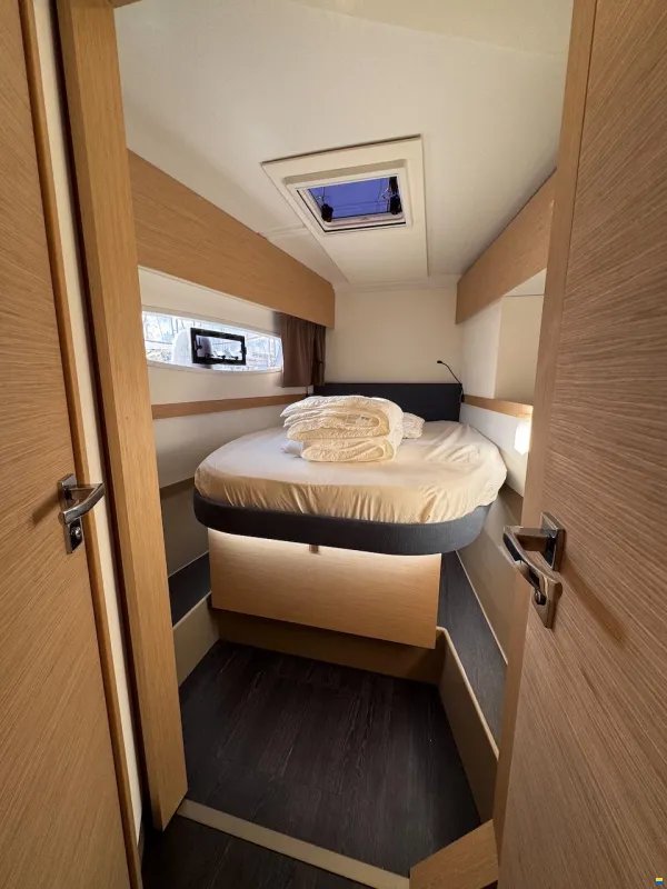 Fountaine Pajot Astrea 42 Maestro — photo 14
