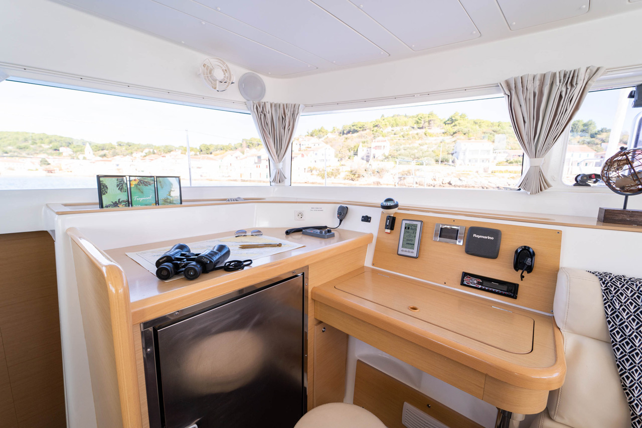 Lagoon 421 - 4 + 1 cab. — photo 14