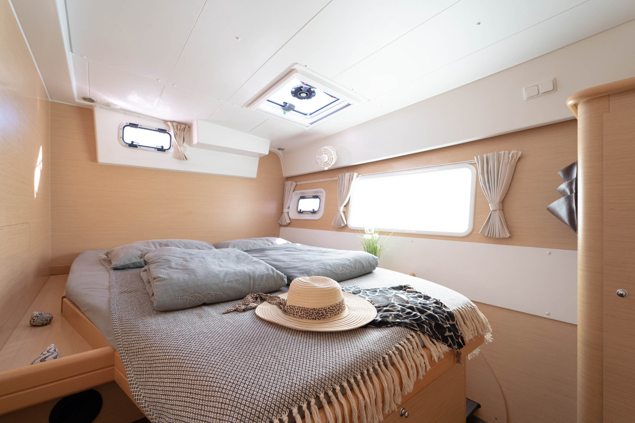 Lagoon 421 - 4 + 1 cab. — photo 21