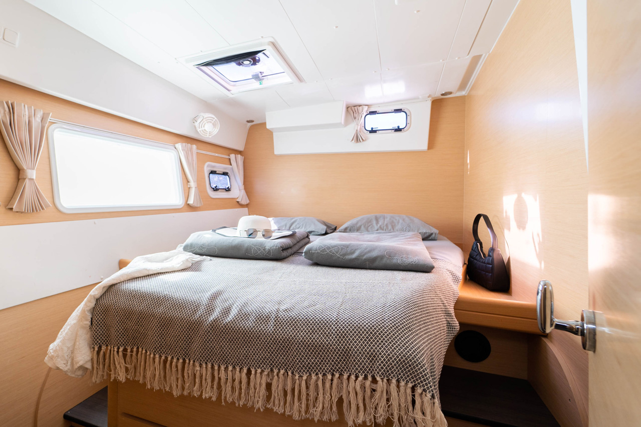 Lagoon 421 - 4 + 1 cab. — photo 24