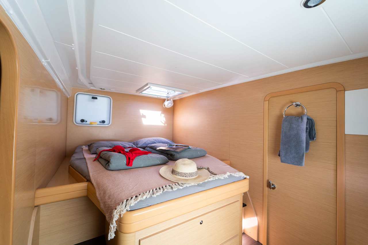 Lagoon 421 - 4 + 1 cab. — photo 25