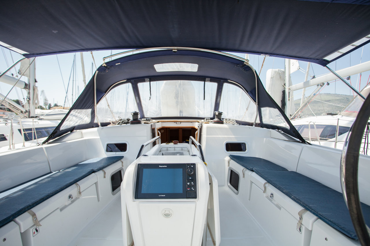 Sun Odyssey 509 - 5 + 1 cab. — photo 6