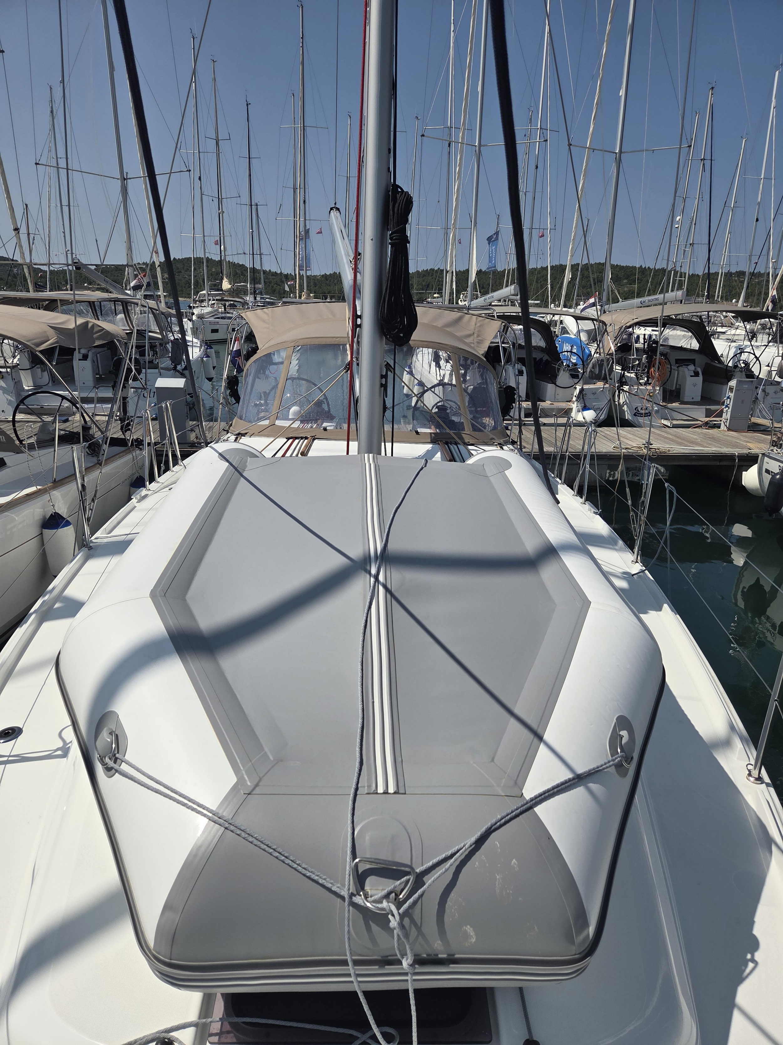 Sun Odyssey 380 - 3 cab. — photo 6