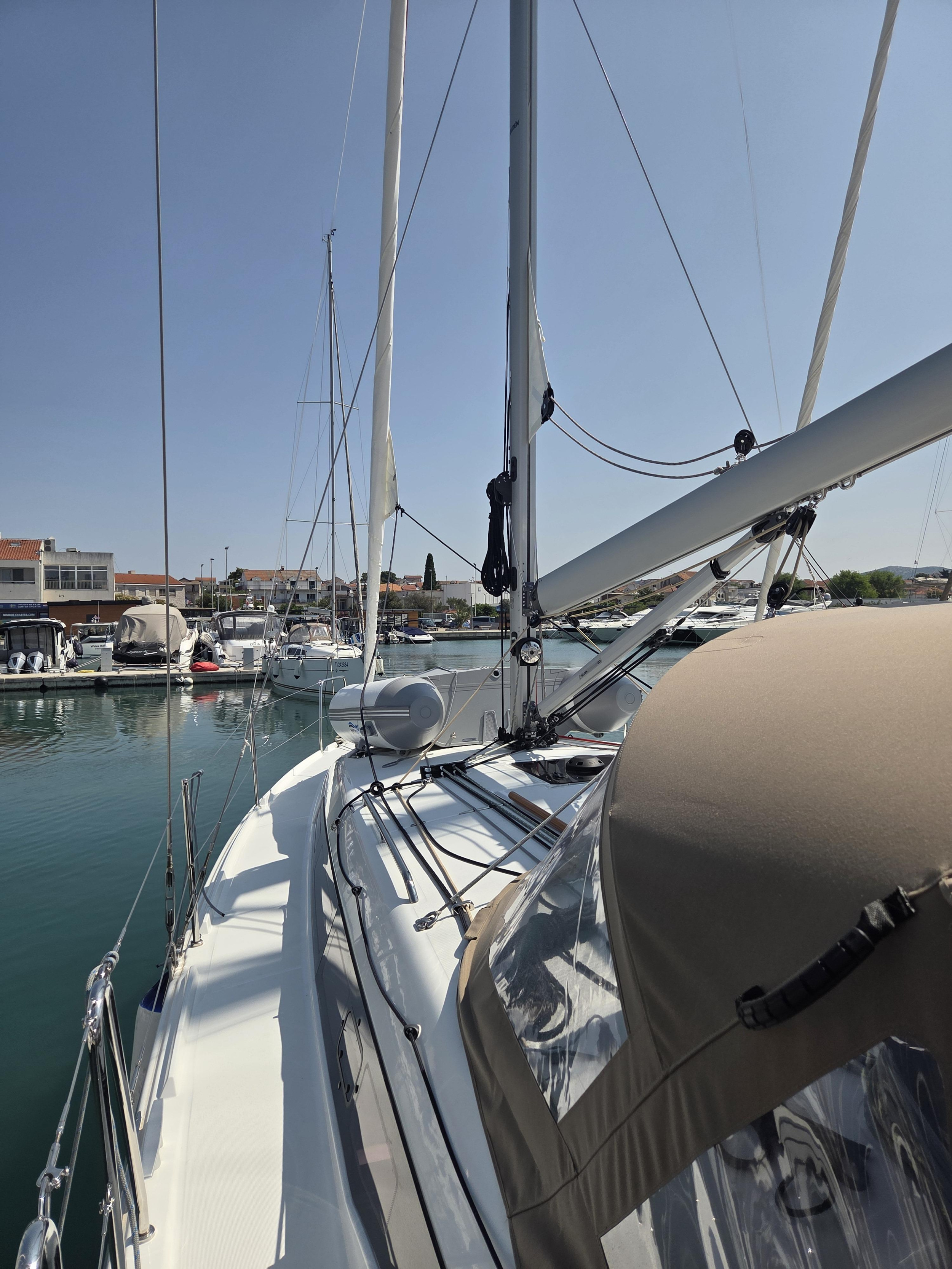 Sun Odyssey 380 - 3 cab. — photo 7