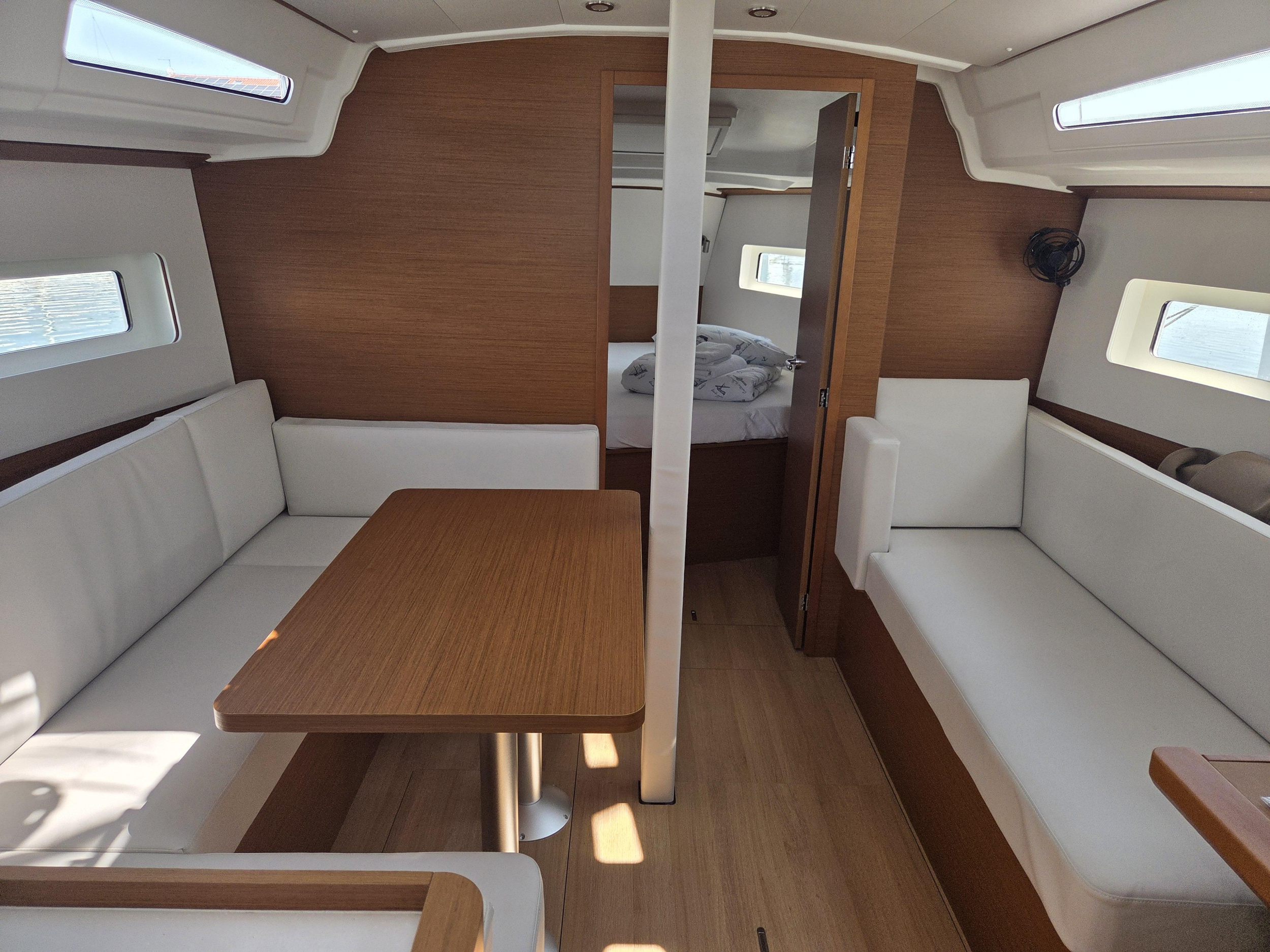 Sun Odyssey 380 - 3 cab. — photo 14