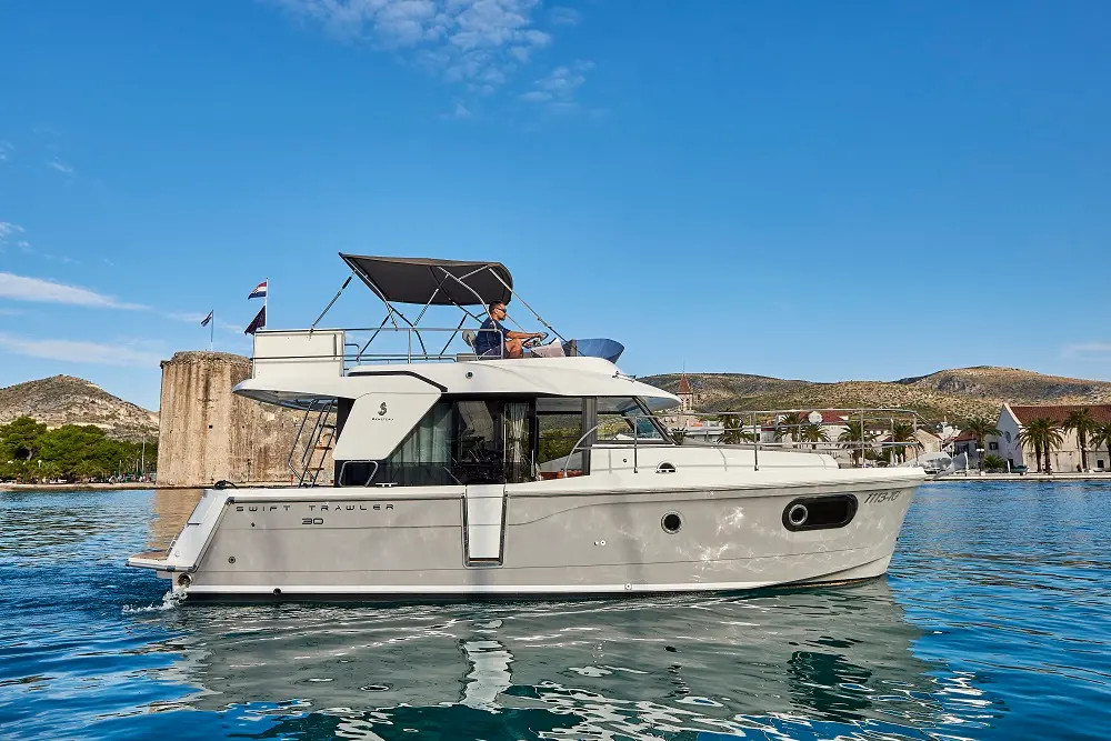 Swift Trawler 30 — photo 6