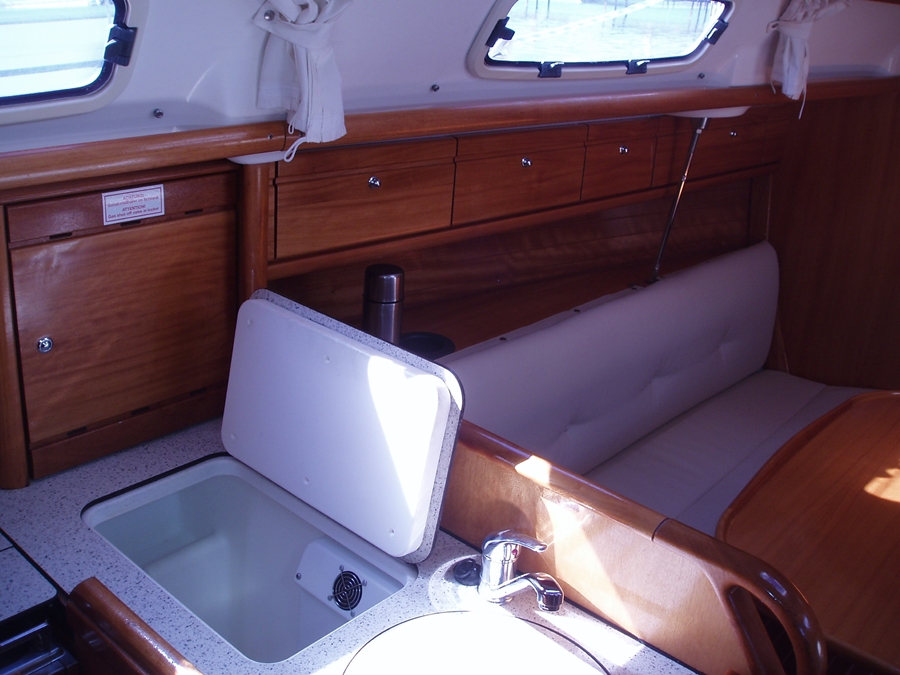 Bavaria 30 Cruiser — photo 9