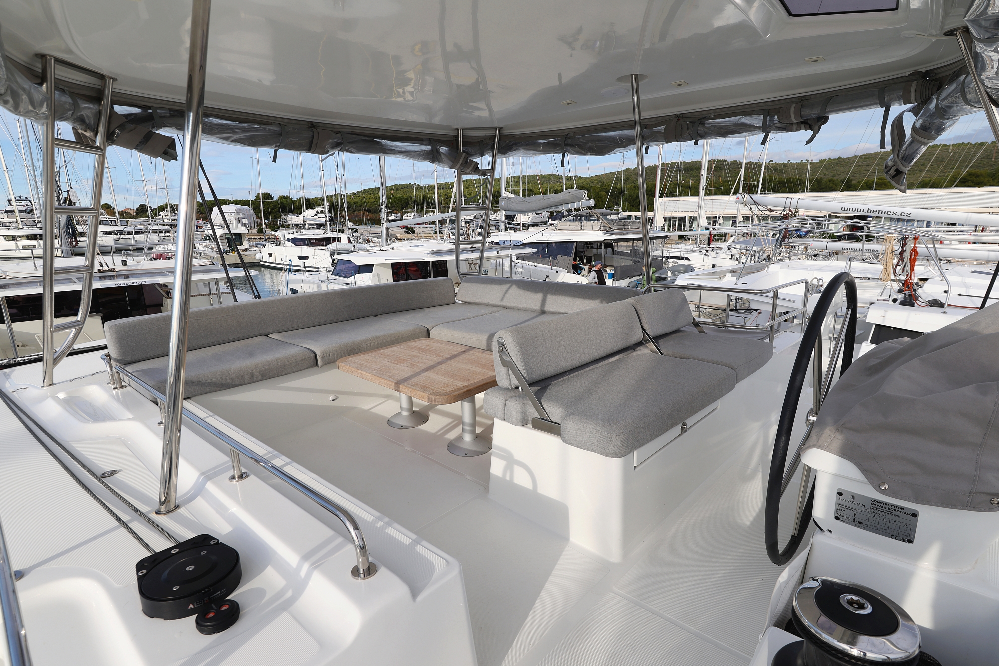 Lagoon 51 - 6 + 2 cab. — photo 7