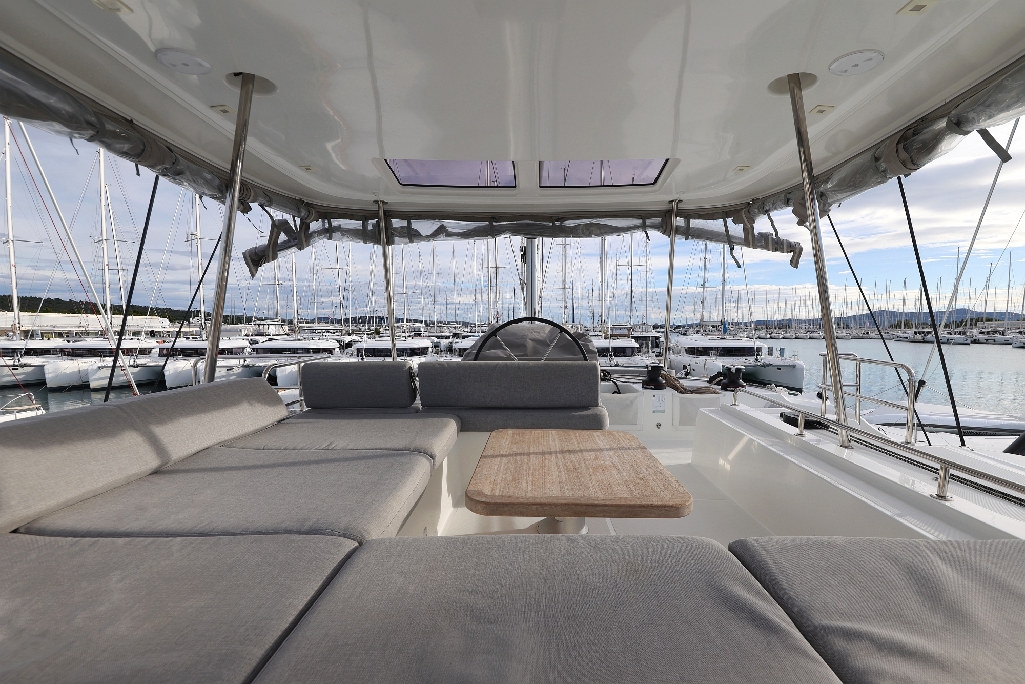 Lagoon 51 - 6 + 2 cab. — photo 8