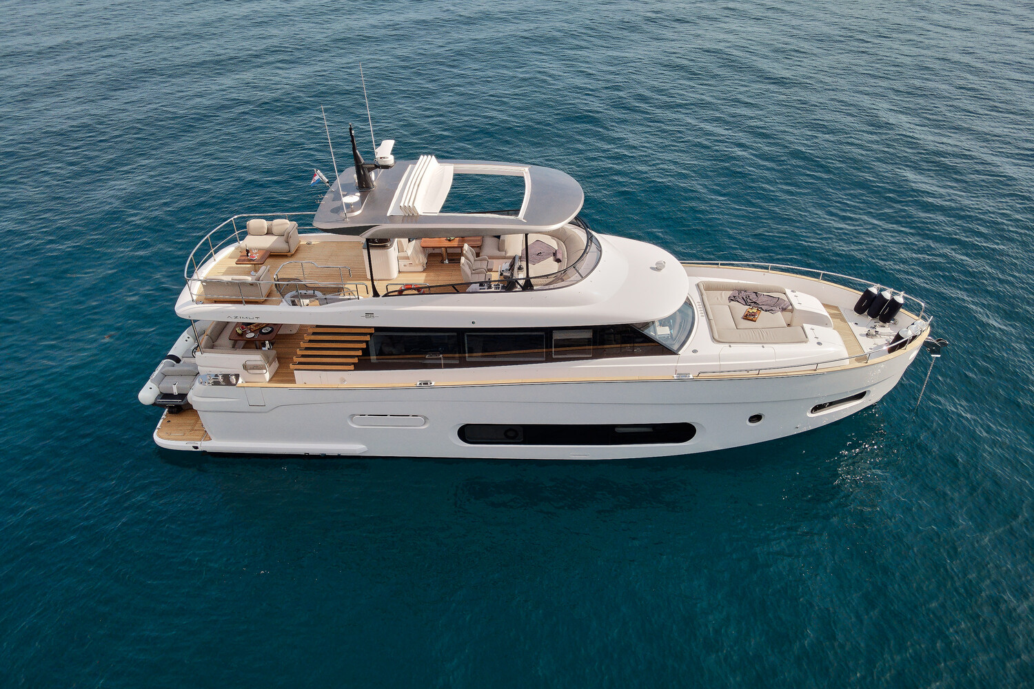 Azimut Magellano 66 — photo 1