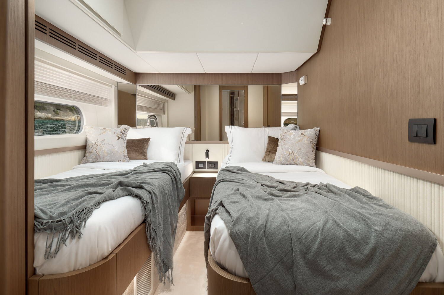 Azimut Magellano 66 — photo 23