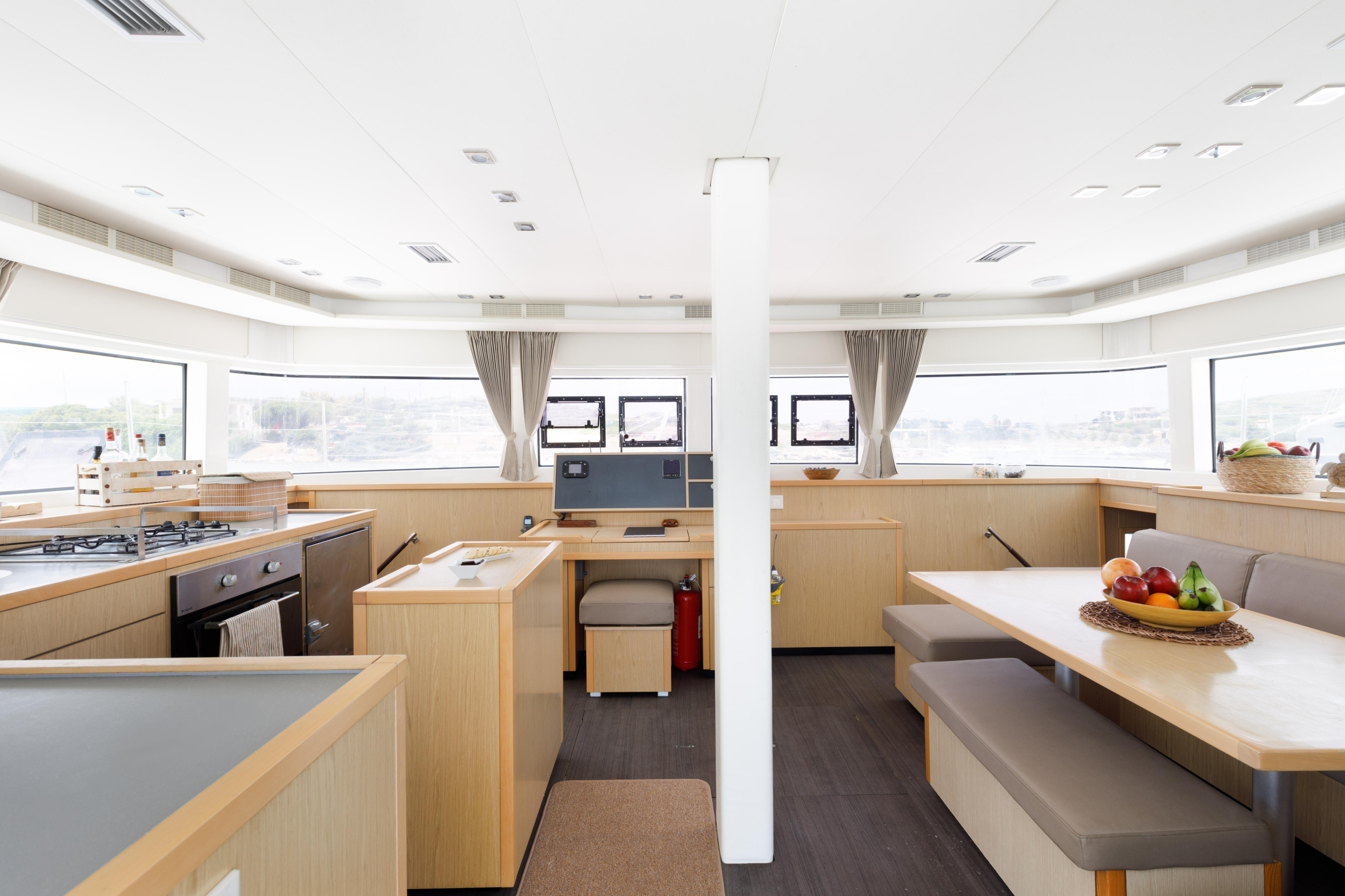 Lagoon 52 - 5 + 2 cab. — photo 17