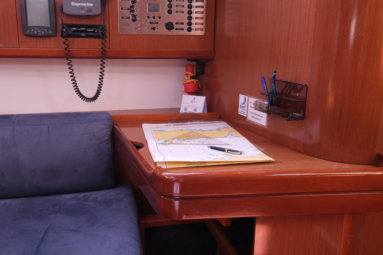 Oceanis 43 Family - 4 cab. — photo 8