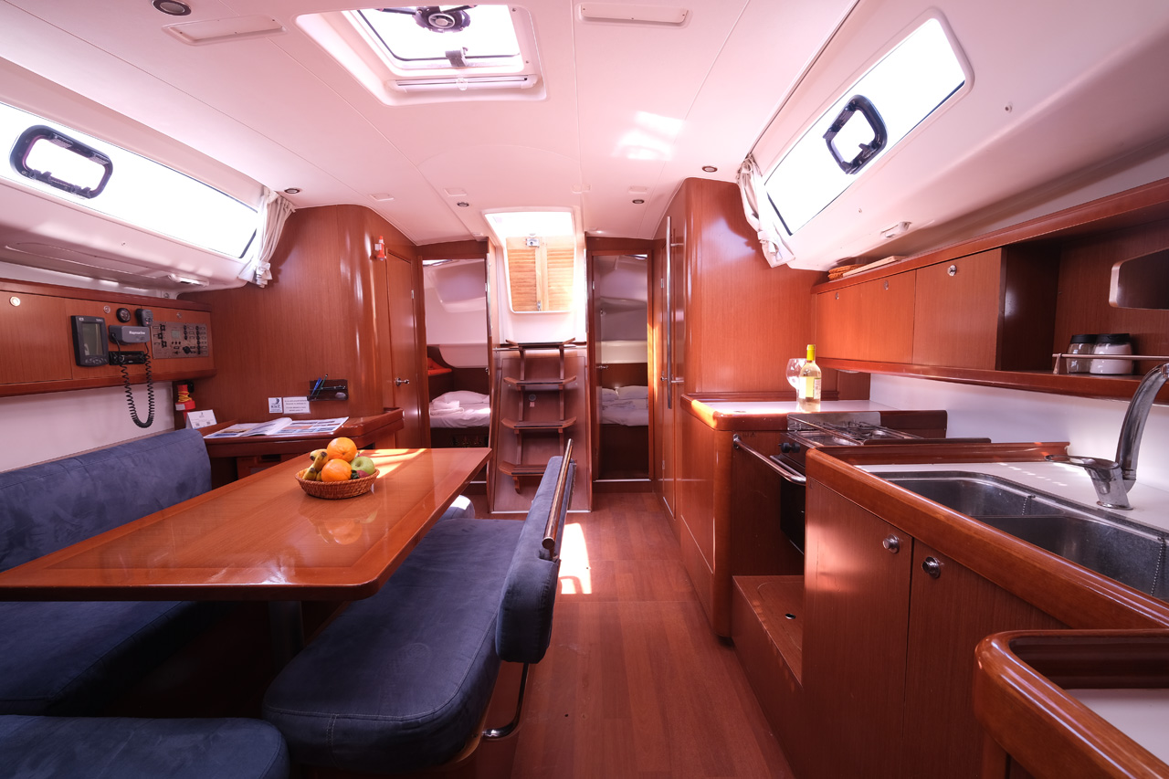Oceanis 43 Family - 4 cab. — photo 9