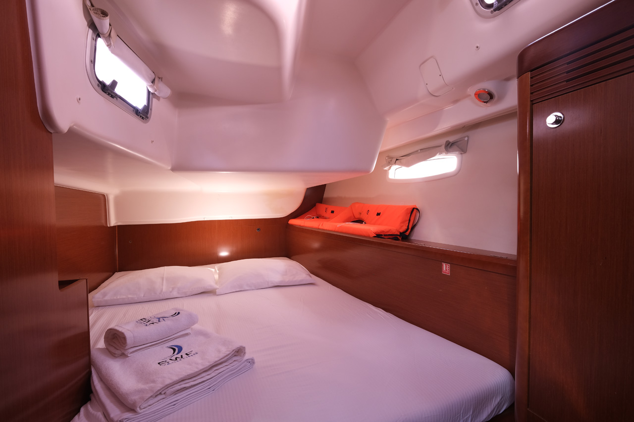 Oceanis 43 Family - 4 cab. — photo 13