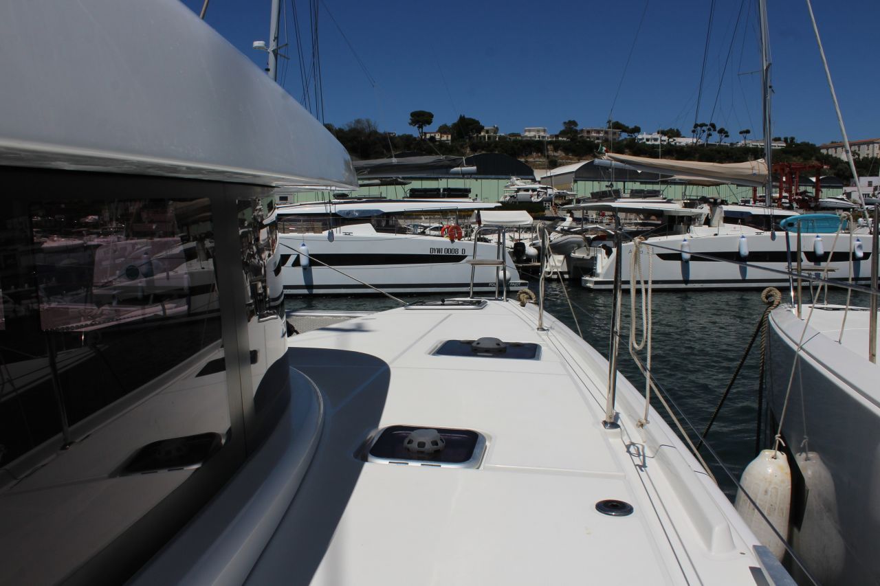 Lagoon 42 - 4 + 2 cab. — photo 6