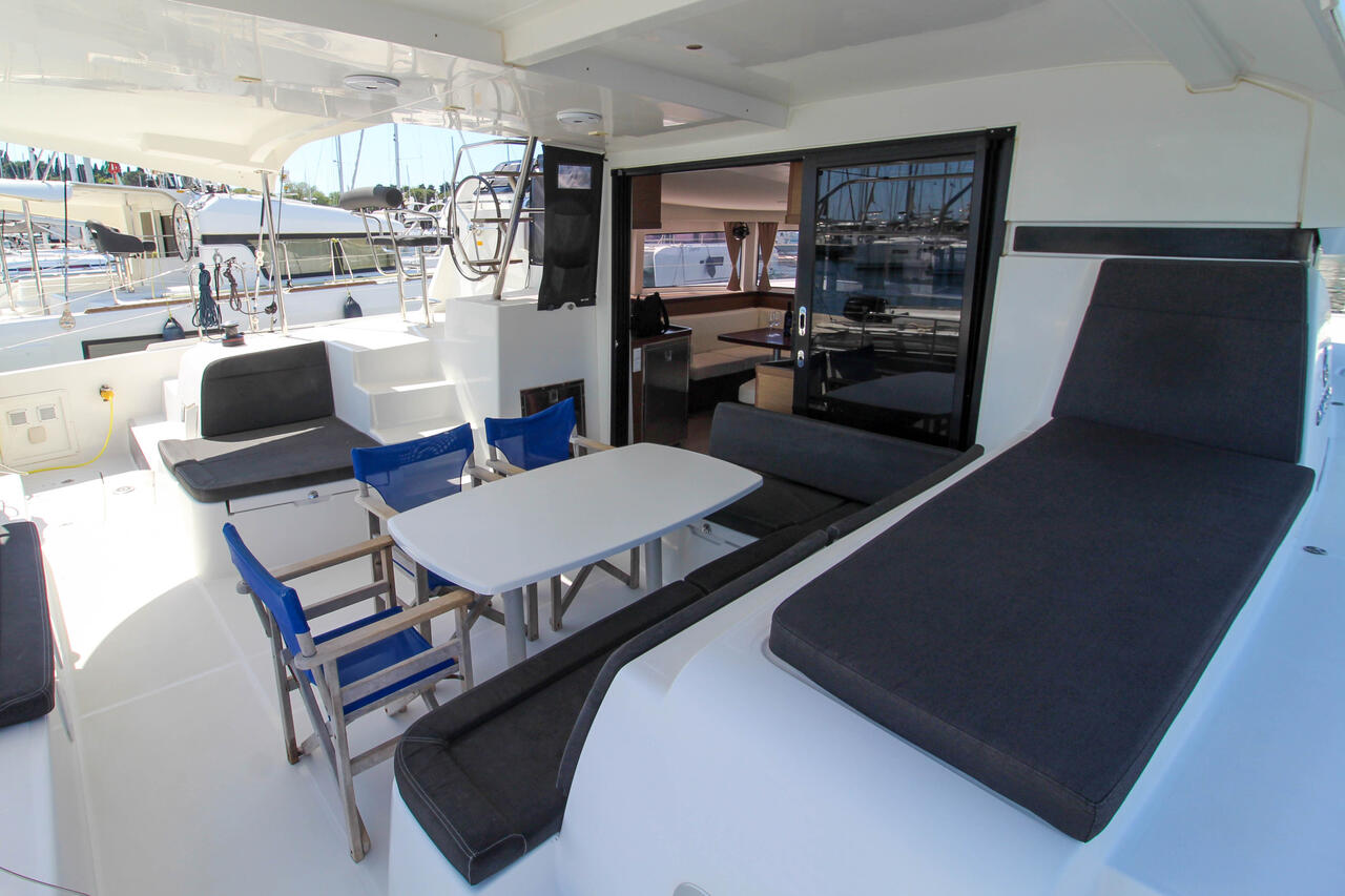 Lagoon 42 - 4 + 2 cab. — photo 9
