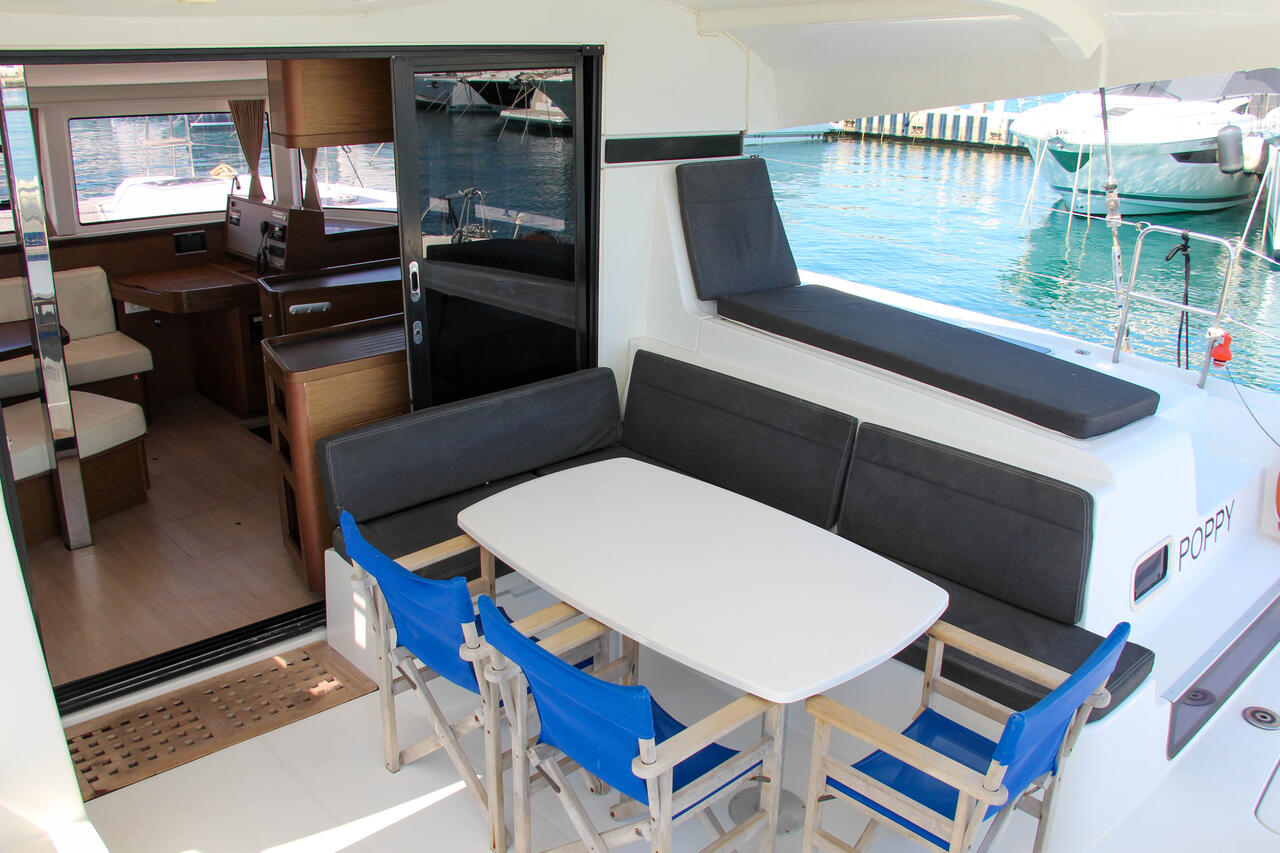 Lagoon 42 - 4 + 2 cab. — photo 10