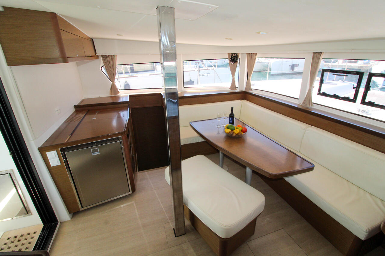 Lagoon 42 - 4 + 2 cab. — photo 18