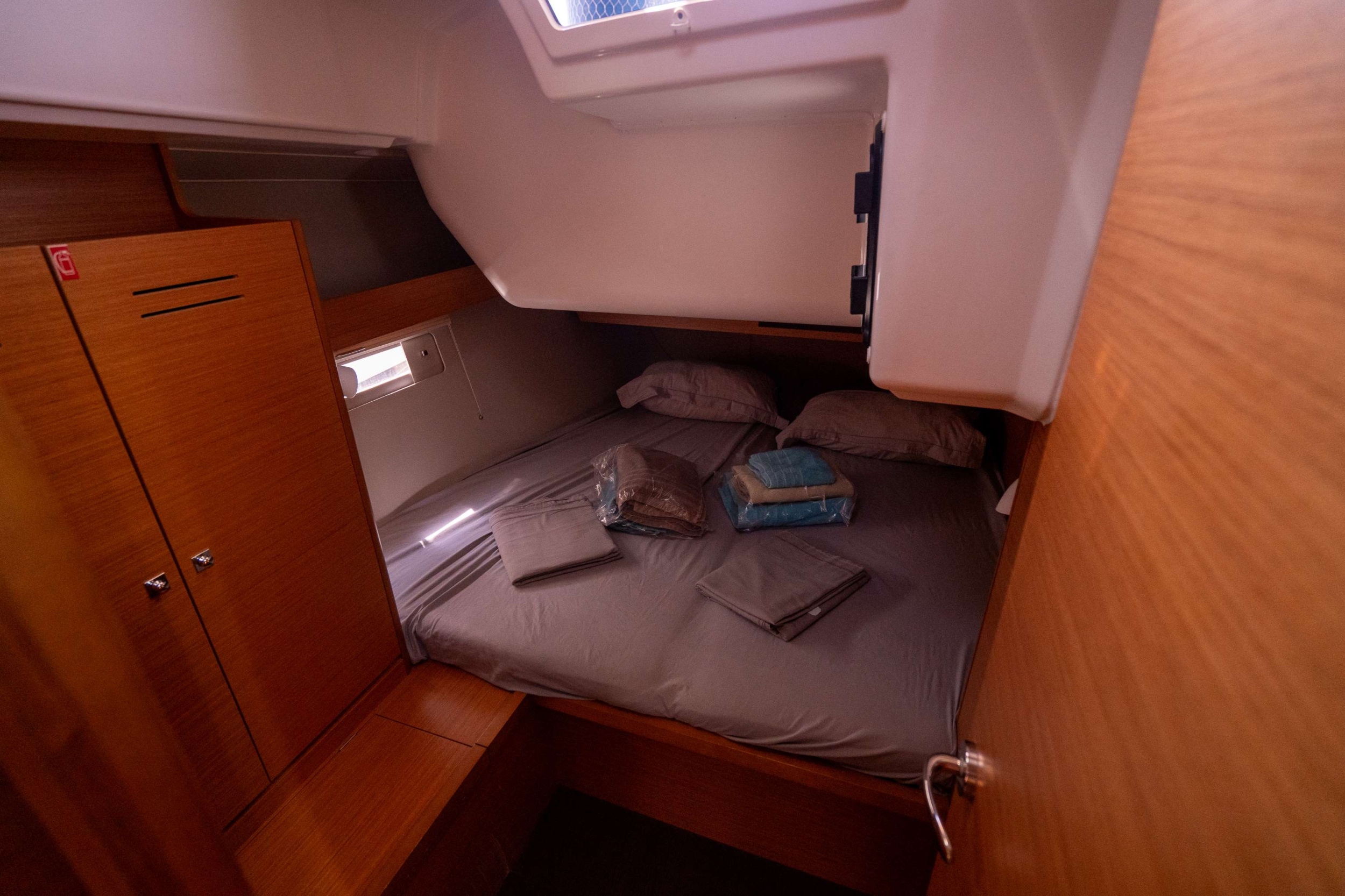 Dufour 430 GL — photo 11