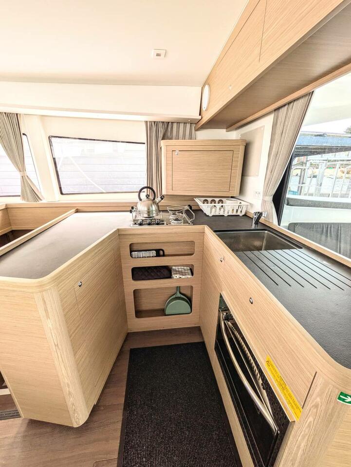 Lagoon 42 - 4 + 2 cab. — photo 8