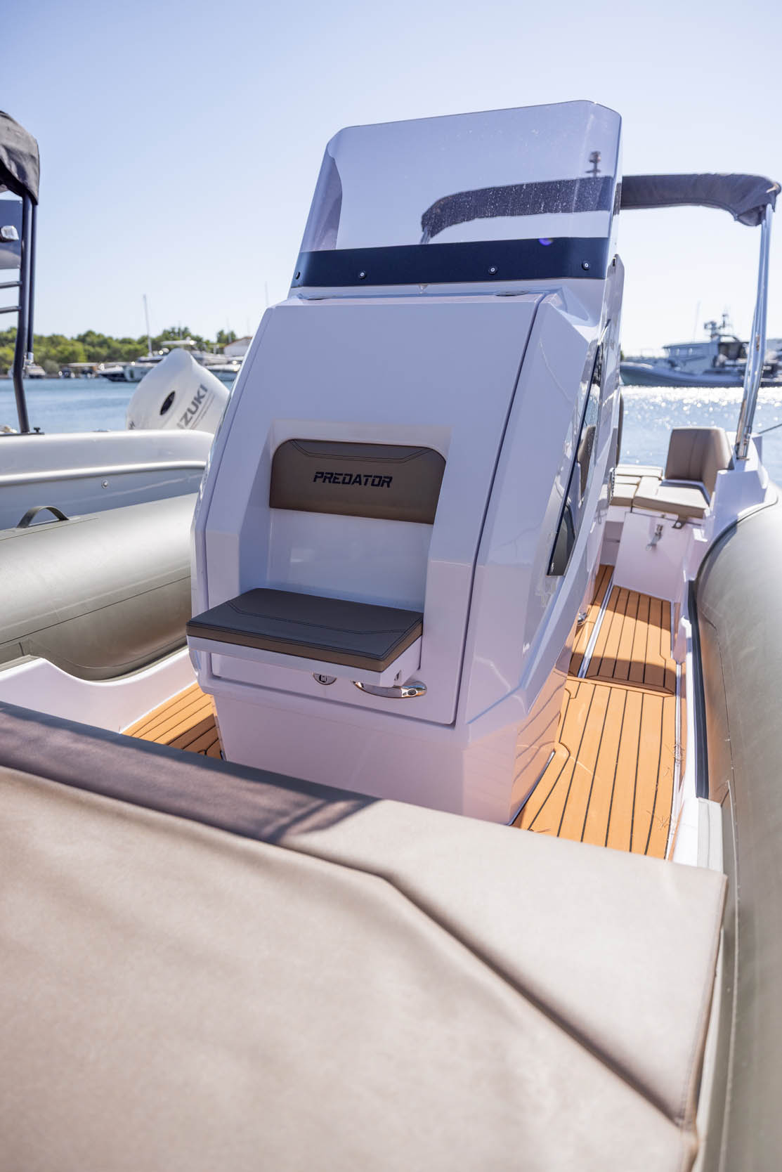 Predator 700 T — photo 10