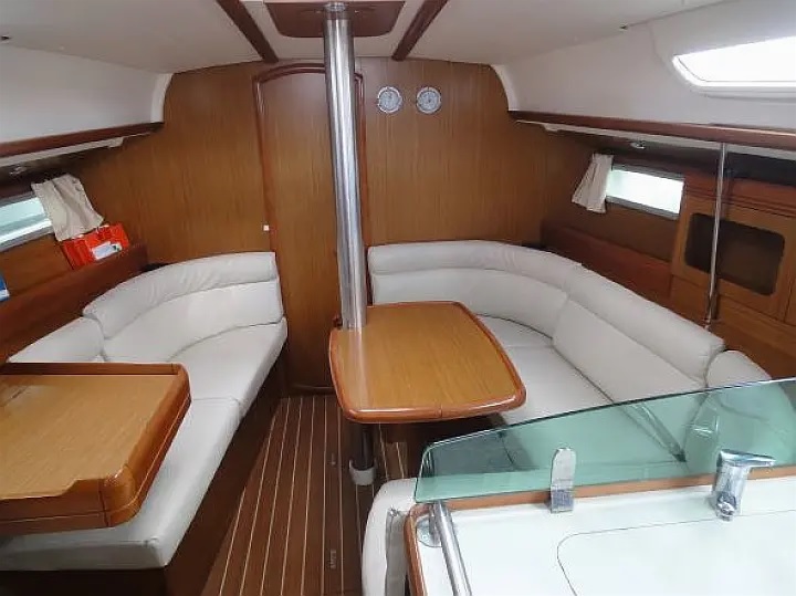Sun Odyssey 36i — photo 3