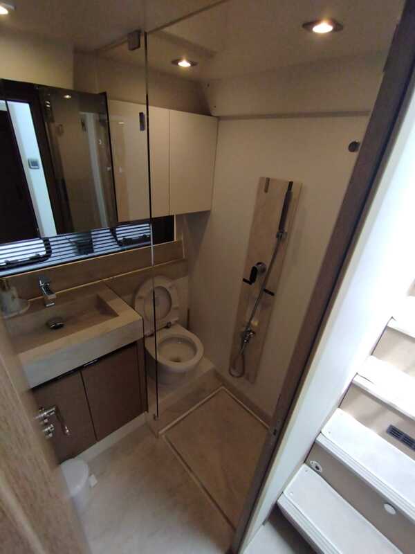 Prestige 520 Flybridge - 3 + 1 cab. — photo 19