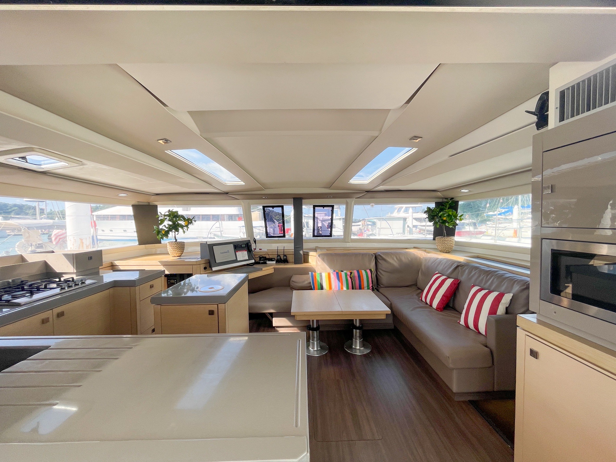 Fountaine Pajot Saona 47 Quintet - 5 + 1 cab. — photo 6