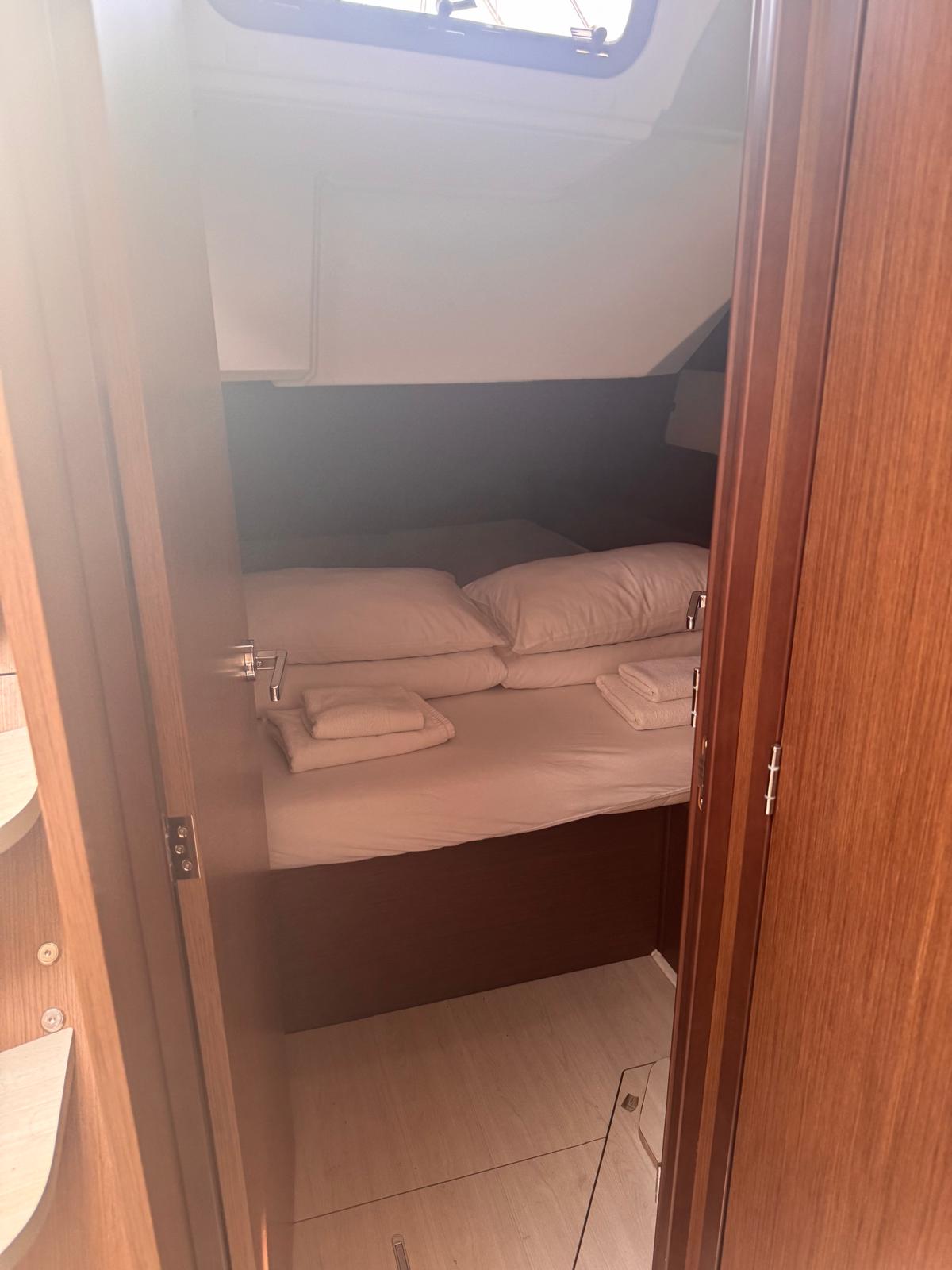 Oceanis 46.1 — photo 10