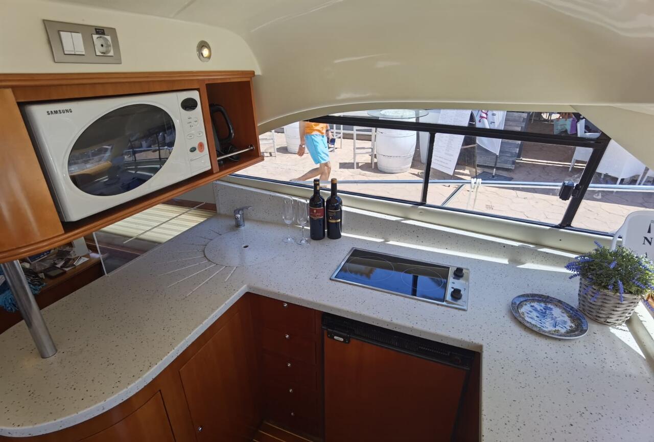 Rodman 41 Fly — photo 10