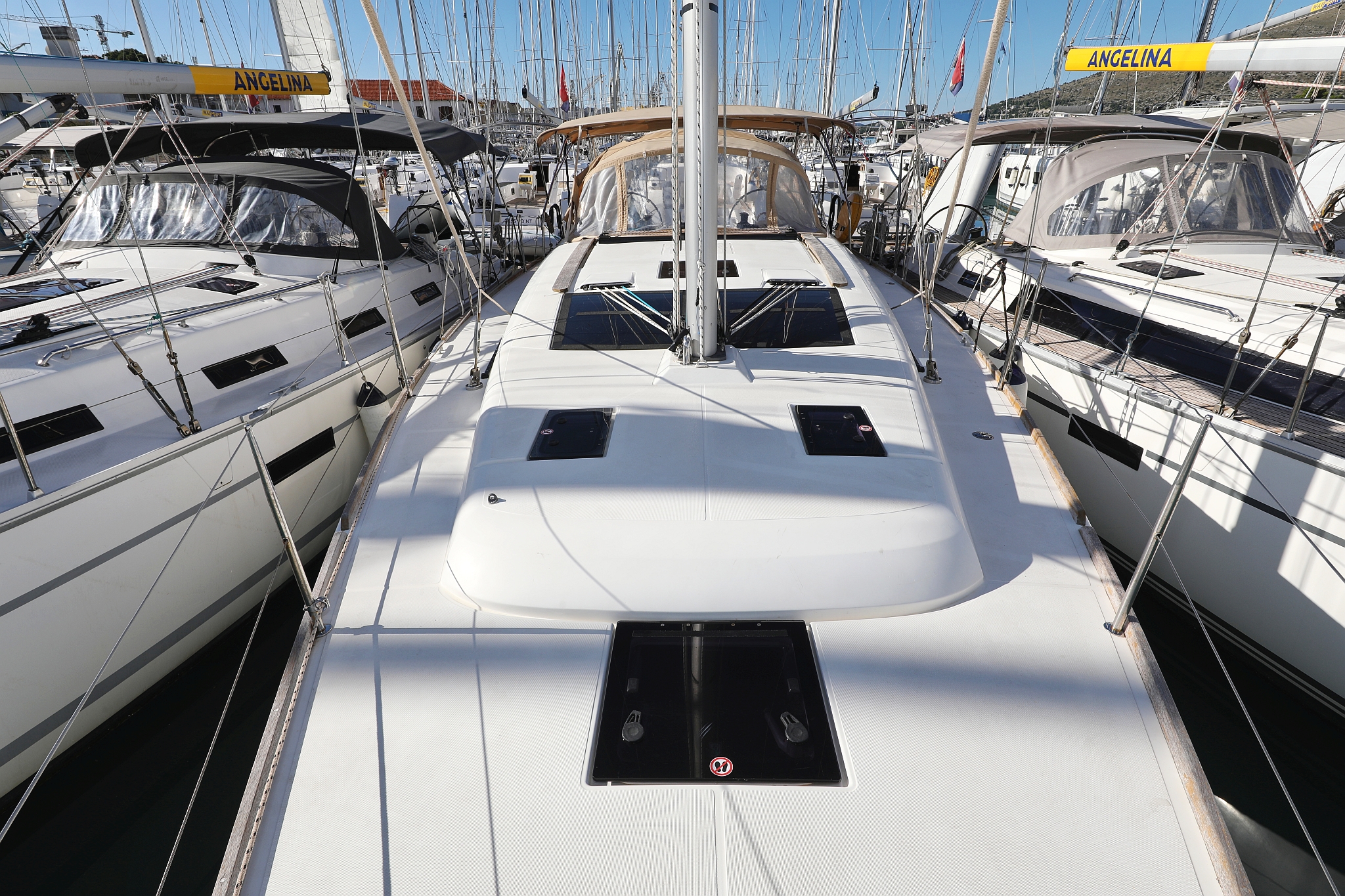 Dufour 412 GL — photo 11