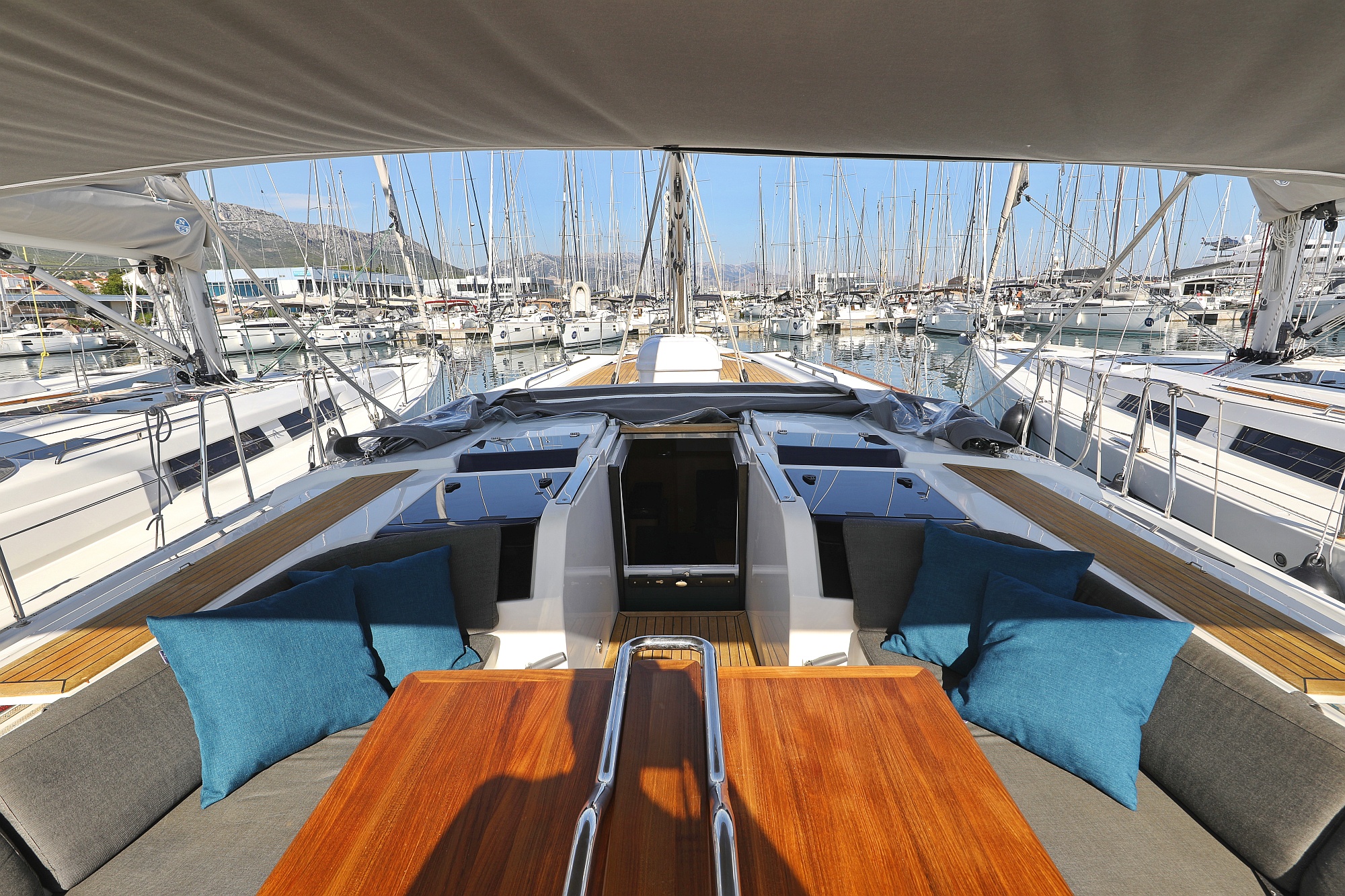 Hanse 505 - 4 + 1 cab. — photo 8