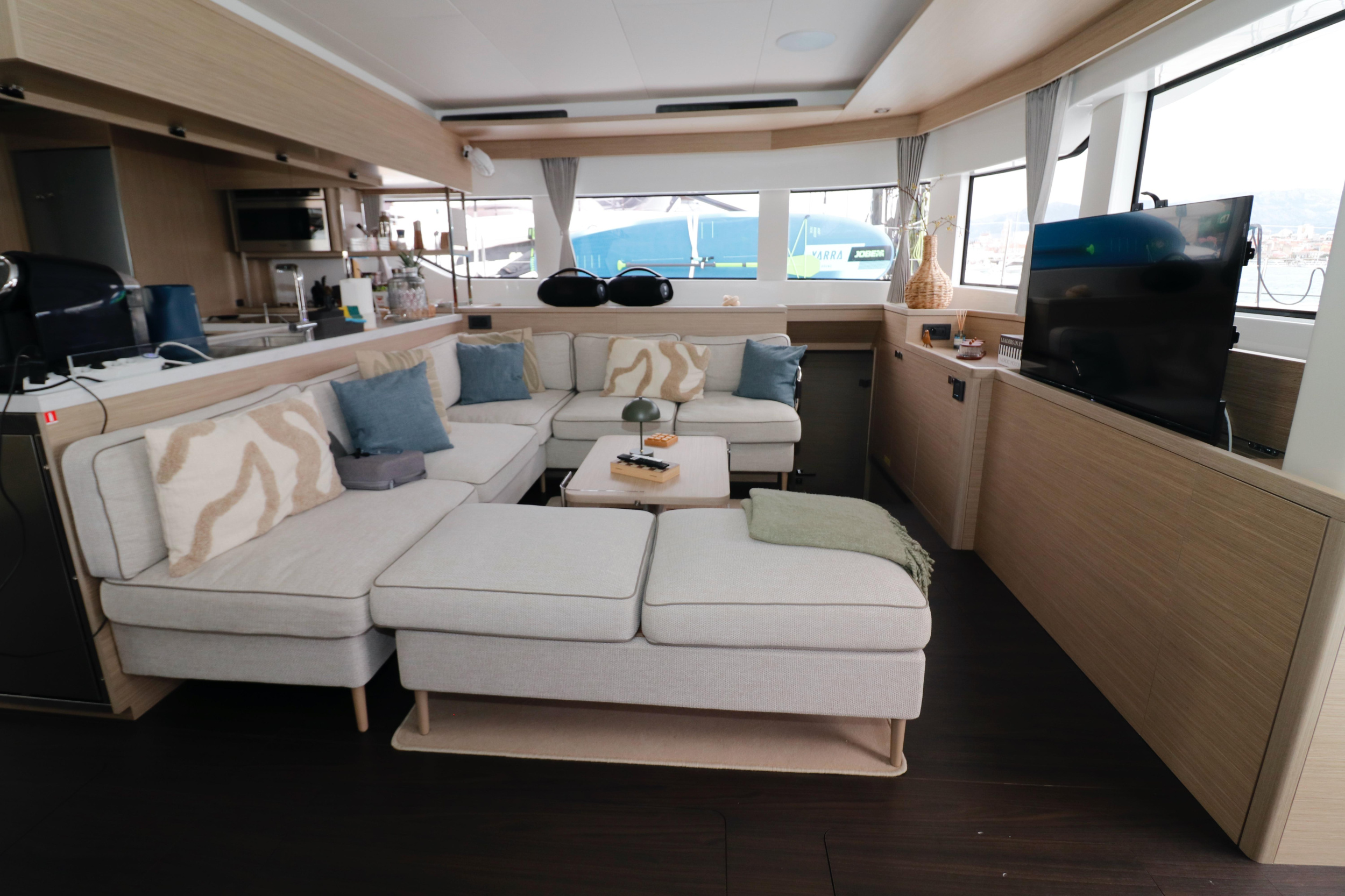 Lagoon 60 - 4 + 2 cab. — photo 17