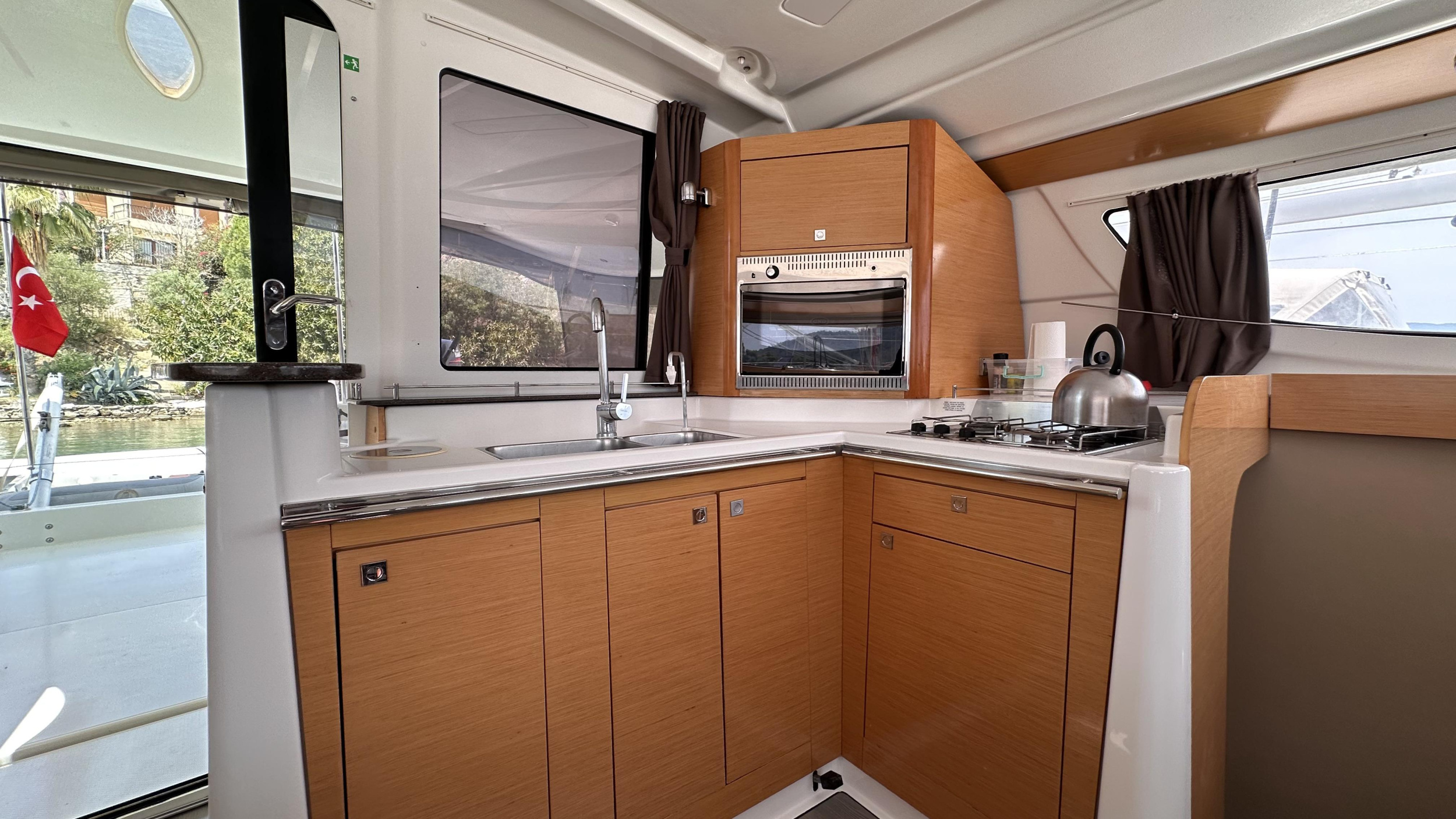 Lipari 41 - 4 + 2 cab. — photo 17
