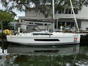 Dufour 37 - 3 cab. — photo 4