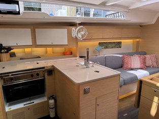Dufour 37 - 3 cab. — photo 14